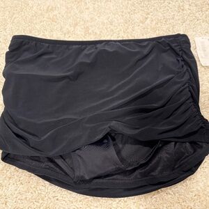 NWT Miraclesuit - skirt gathered sides, size 12